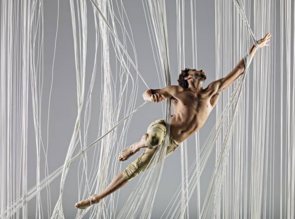 Photograph Rj Muna Alonzo King Lines Ballet on One Eyeland